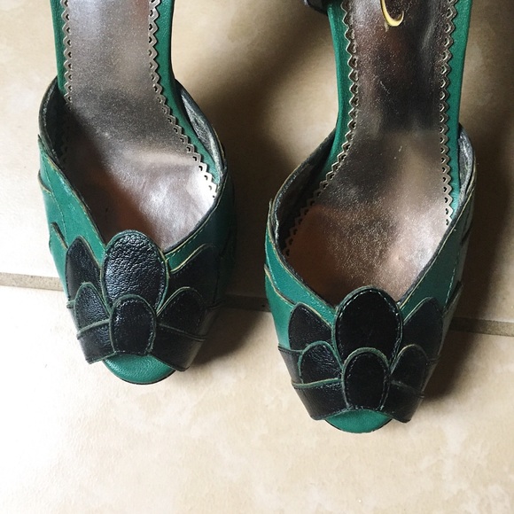 SOLD Poetic License • Feel The Rhythm green heels - Picture 4 of 7